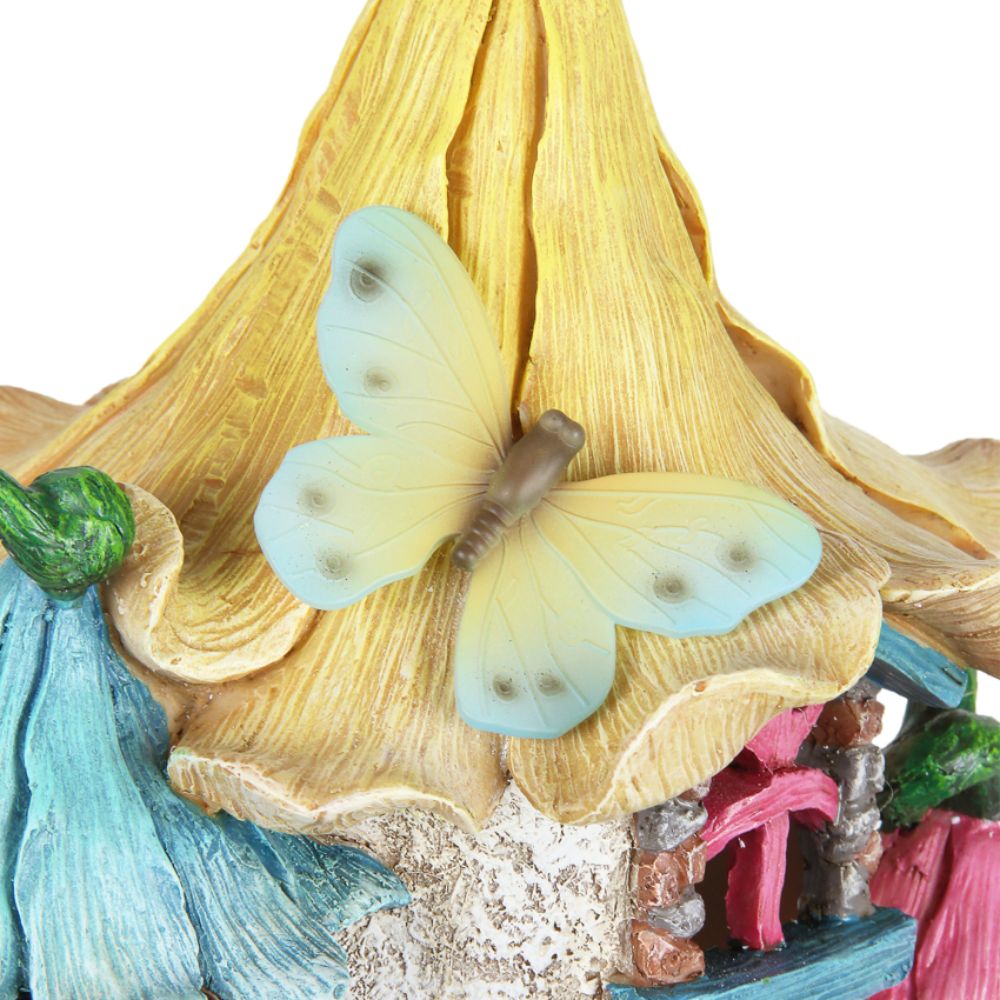 Buttercup Treehouse with Ladder