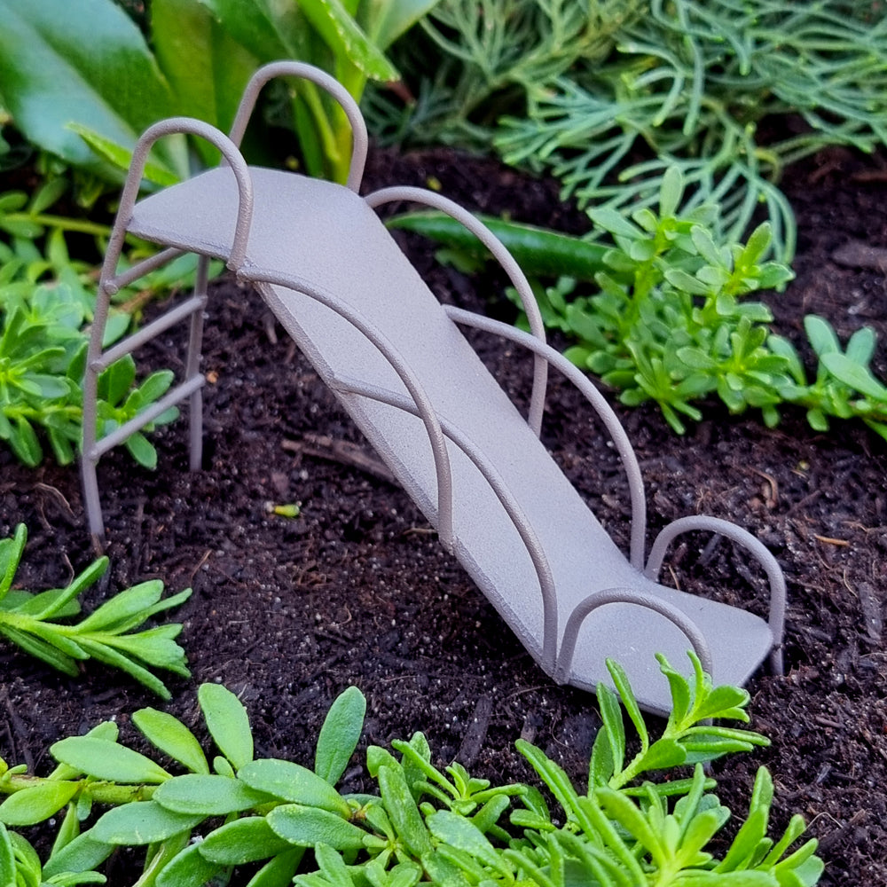 Metal Slide - Rust Brown