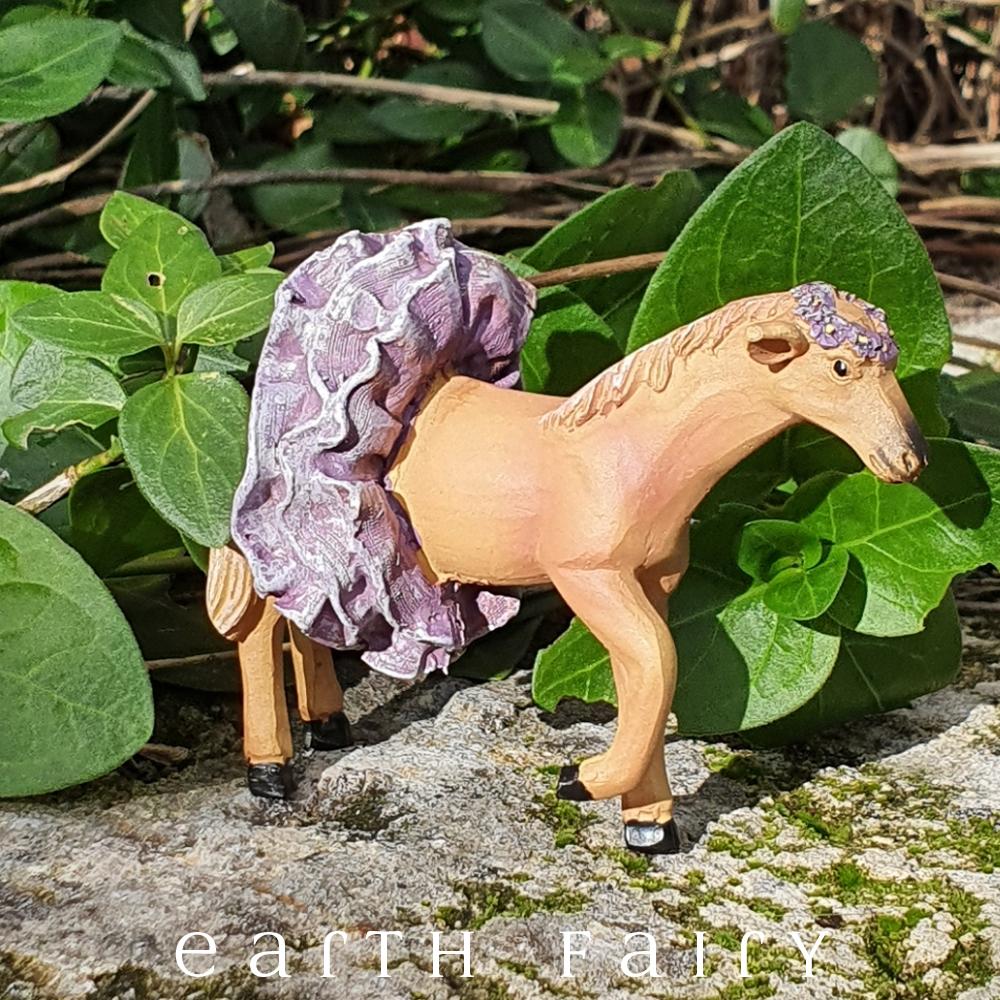 Patti the Pony, from The Wild Ones Animal Figurine Collection by Earth Fairy